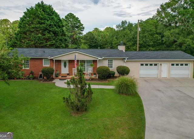 Property at 1537 Jackson St, Locust Grove, GA 30248, 2 beds, 2 baths