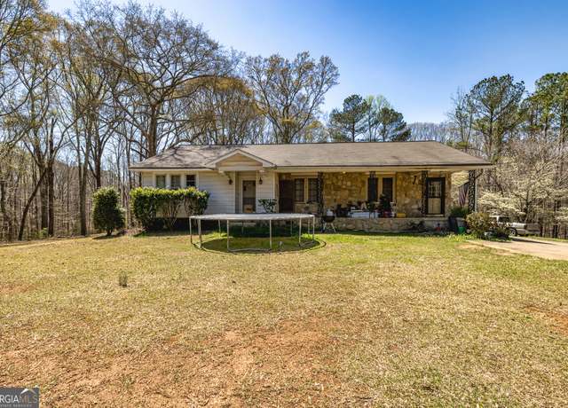 Property at 310 Austin Rd, Newnan, GA 30263, 3 beds, 1 bath