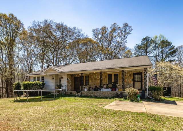 Property at 310 Austin Rd, Newnan, GA 30263, 3 beds, 1 bath
