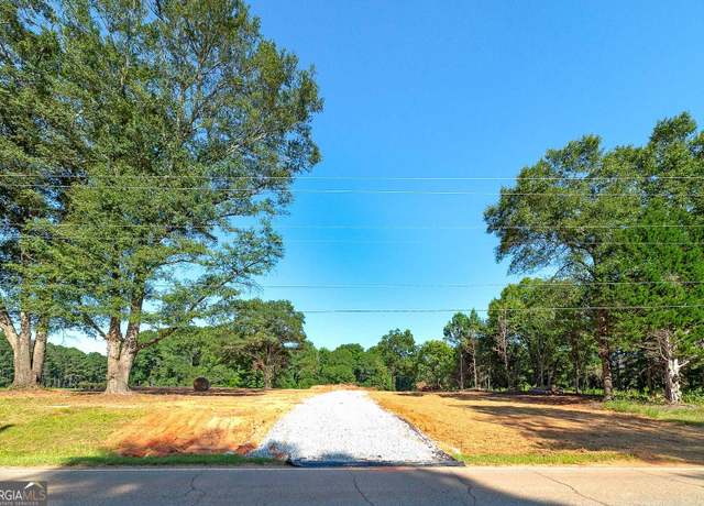 Property at 3000 Ext S 6th St, Griffin, GA 30224, 4 beds, 3.5 baths
