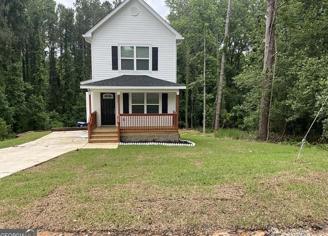 Property at 320 Adams Ave, Batesburg, SC 29006, 3 beds, 2 baths