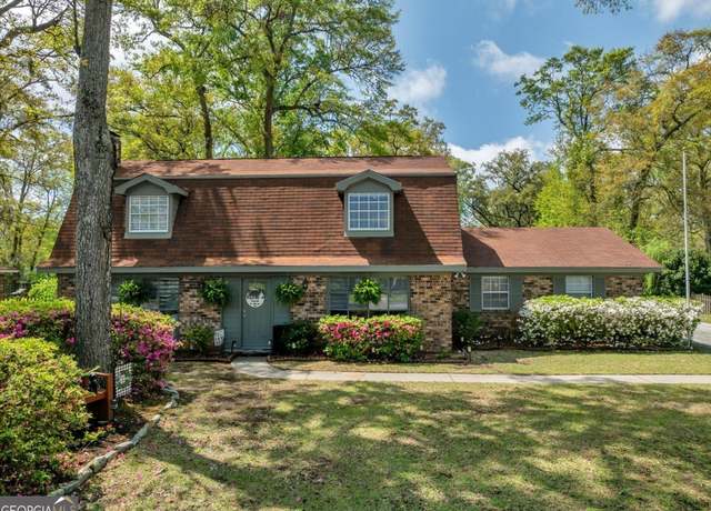 Property at 240 Ogeechee Dr, Richmond Hill, GA 31324, 4 beds, 3.5 baths