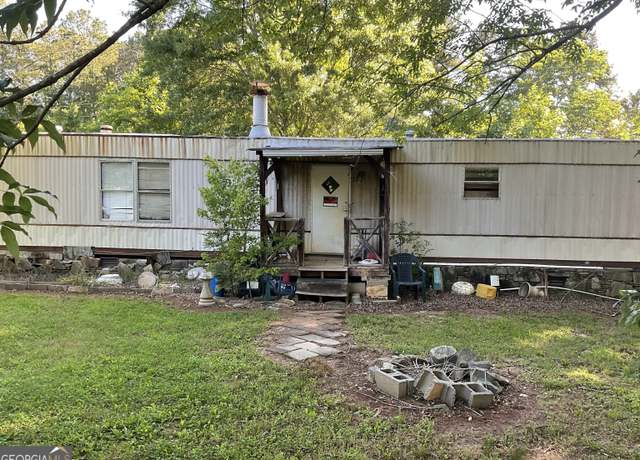 Property at 1822 Fischer Rd, Sharpsburg, GA 30277, 2 beds, 2 baths