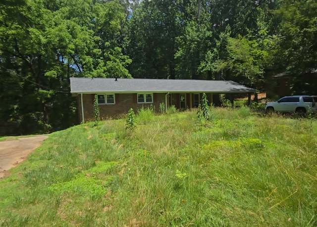 Property at 5533 Glore Dr, Mableton, GA 30126, 3 beds, 2 baths