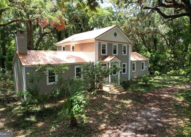 Property at 205 Reynolds St, Brunswick, GA 31520, 4 beds, 2 baths