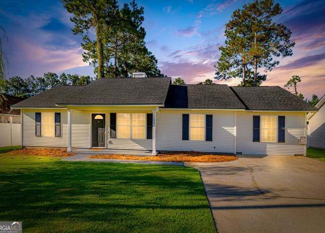 Property at 122 Easy St, Brunswick, GA 31525, 4 beds, 2 baths