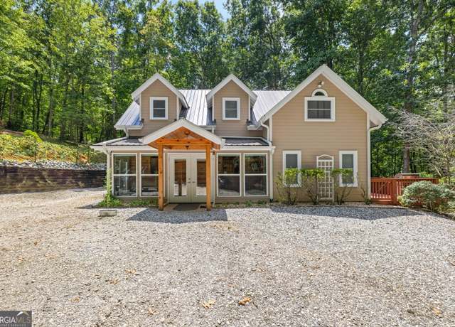 Property at 530 N Quail Trl, Clarkesville, GA 30523, 3 beds, 2 baths