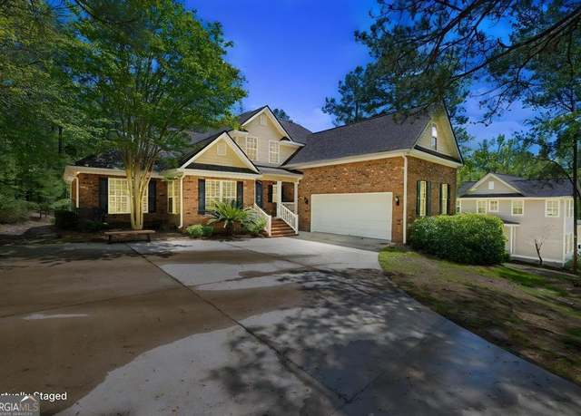 Property at 170 Arbor Way, Milledgeville, GA 31061, 4 beds, 2.5 baths