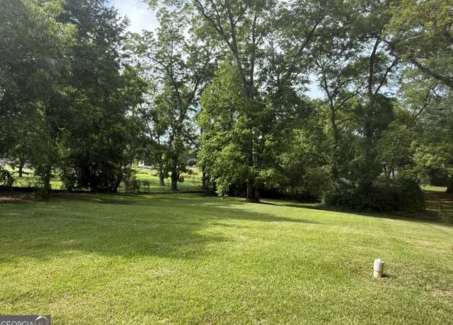 Property at 278 Cemetery St, Jackson, GA 30233