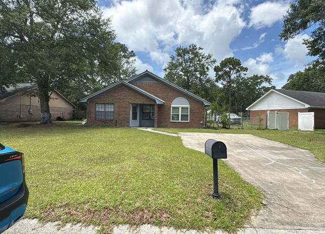 Property at 806 Hidden Hollow Cir, Hinesville, GA 31313, 3 beds, 2 baths