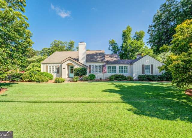 Property at 260 Lawrenceville St, Mcdonough, GA 30253, 3 beds, 2 baths
