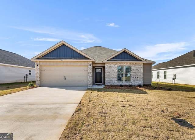 Property at 135 Hughes Dr, Warner Robins, GA 31093, 3 beds, 2 baths