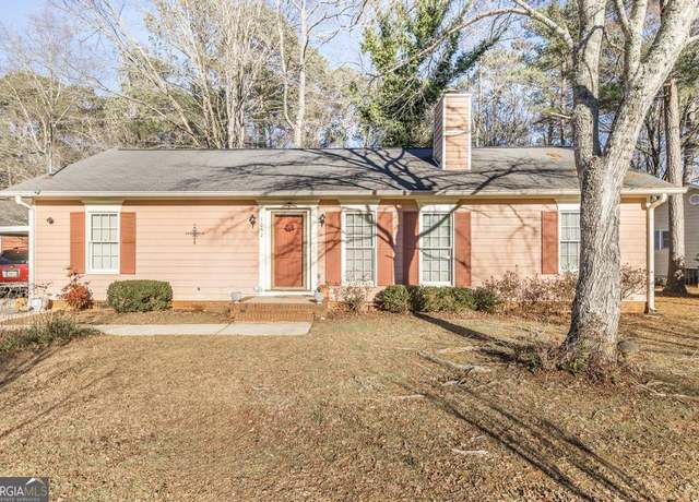 Property at 1052 Chisholm Trl, Macon, GA 31220, 3 beds, 2 baths