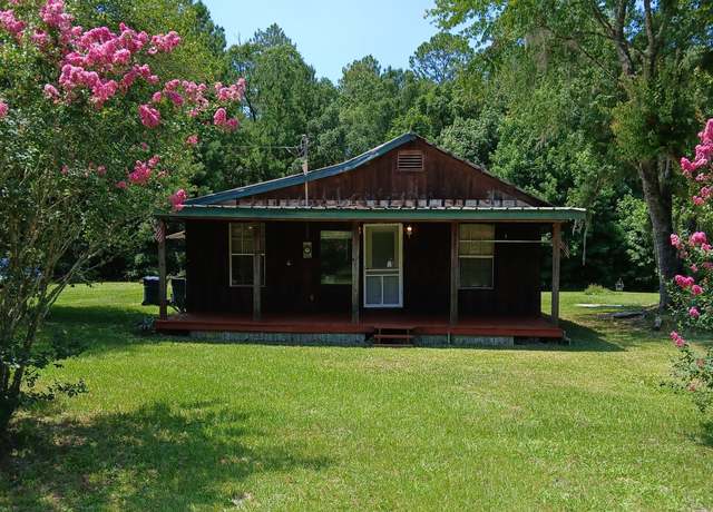 Property at 11284 Johnson St, St. George, GA 31562, 3 beds, 1.5 baths