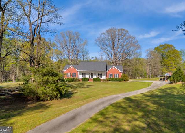 Property at 568 Hunt Rd, Martin, GA 30557, 6 beds, 3.5 baths