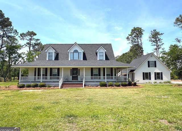 Property at 4448 Old Lake Park Rd, Valdosta, GA 31601, 4 beds, 3.5 baths