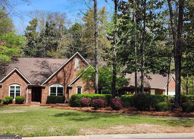 Property at 213 Falcon Crst, Warner Robins, GA 31088, 4 beds, 3 baths