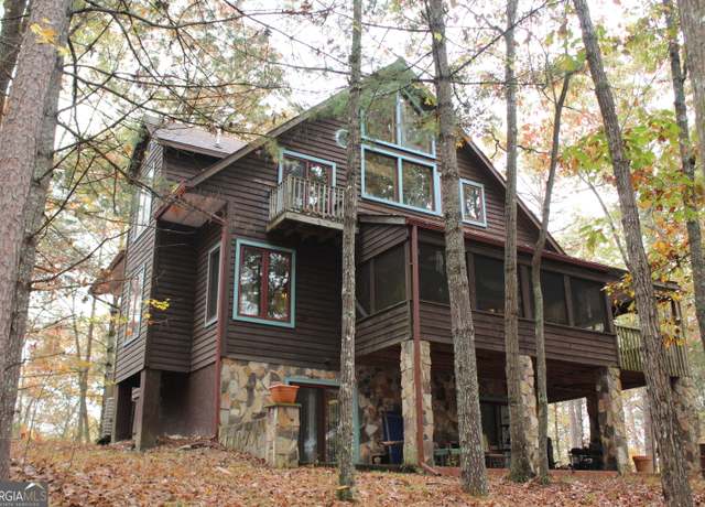 Property at 601 Sierra Cir, Murphy, NC 28906, 2 beds, 2.5 baths