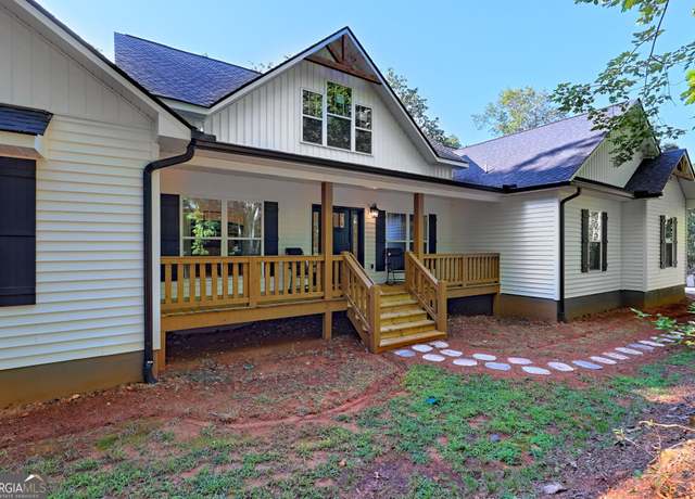Property at 219 Horseshoe Ln, Blairsville, GA 30512, 3 beds, 2 baths