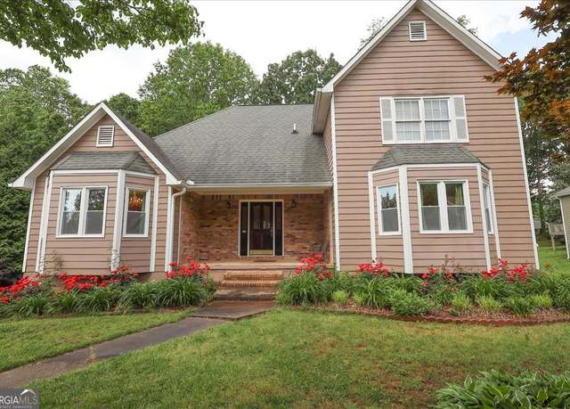 Property at 5665 Stewart Woods Dr, Douglasville, GA 30135, 3 beds, 2.5 baths