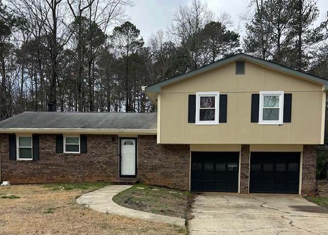Property at 2193 Kings Forest Dr SE, Conyers, GA 30013, 3 beds, 2 baths