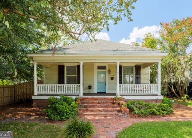 Property at 404 Floyd St, Valdosta, GA 31601, 2 beds, 2 baths
