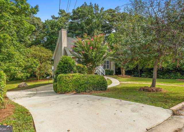 Property at 30 Parkman Trl, Covington, GA 30016, 3 beds, 2 baths