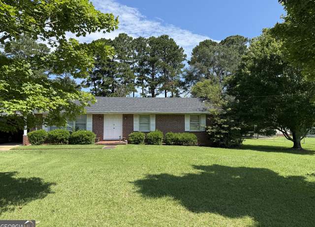 Property at 668 Mountain View Dr, Thomaston, GA 30286, 3 beds, 2 baths