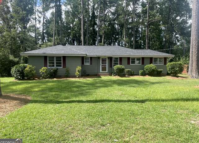 Property at 118 Langham St, Thomson, GA 30824, 3 beds, 1.5 baths