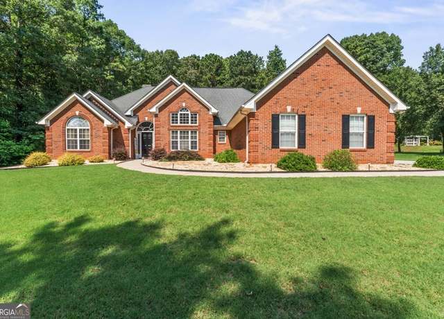 Property at 585 Huiet Dr, Mcdonough, GA 30252, 4 beds, 2 baths