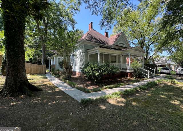 Property at 228 S Broad St, Rome, GA 30161, 3 beds, 2.5 baths