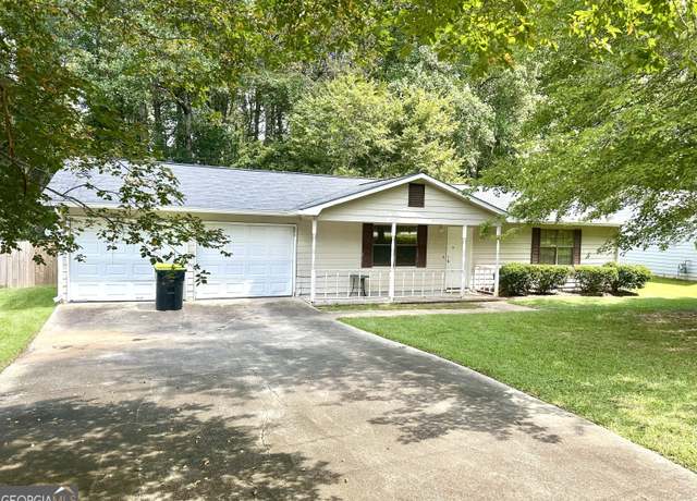 Property at 10197 Hamilton Gln, Jonesboro, GA 30238, 3 beds, 2 baths