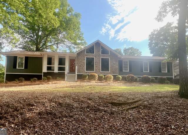 Property at 3636 Bonanza Dr, Macon, GA 31216, 4 beds, 2 baths