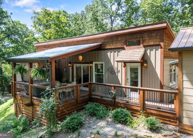 Property at 1313 Chatuge Cir, Hiawassee, GA 30546, 2 beds, 1 bath
