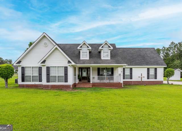 Property at 3808 Deer Run Dr, Blackshear, GA 31516, 4 beds, 2 baths