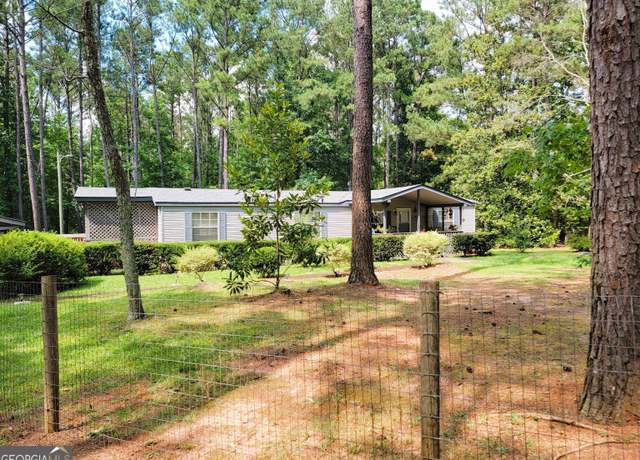 Property at 7753 Luthersville Rd, Gay, GA 30218, 3 beds, 2 baths