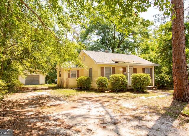 Property at 340 Pineview Dr, Waycross, GA 31501, 3 beds, 1 bath
