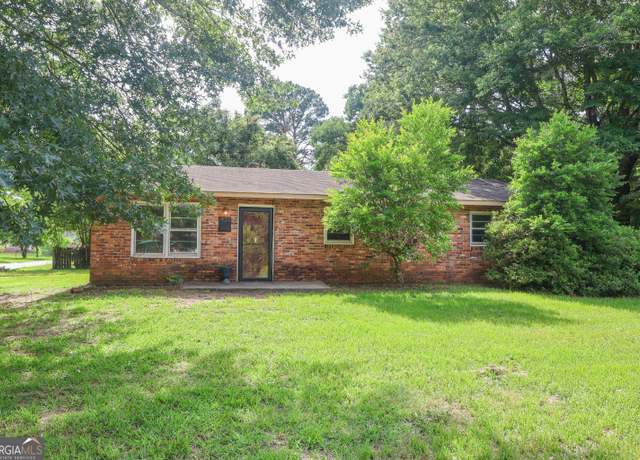 Property at 431 Alabama Ave, Warner Robins, GA 31093, 3 beds, 1.5 baths