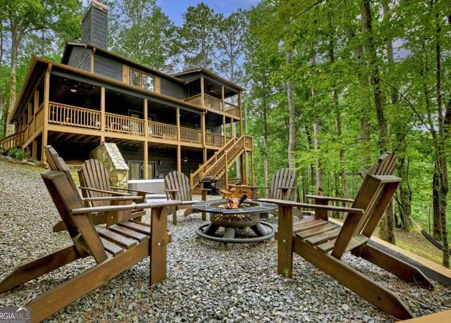 Property at 22 Kings Ct, Ellijay, GA 30540, 3 beds, 3 baths