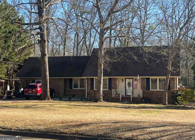 Property at 2203 Honeybee Creek Dr, Griffin, GA 30224, 4 beds, 3 baths