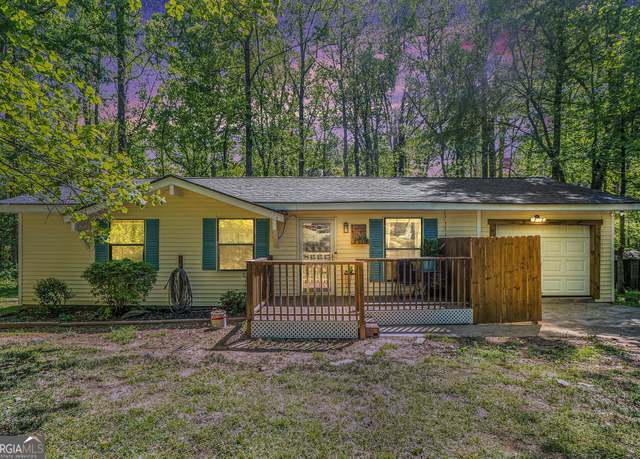 Property at 141 Kenwood Dr, Athens, GA 30601, 3 beds, 2 baths