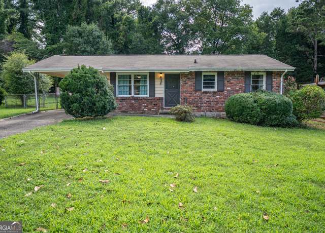 Property at 6233 Castlewood Dr, Morrow, GA 30260, 3 beds, 1 bath