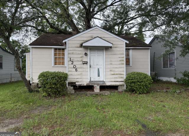 Property at 1206 Parkway Dr, Waycross, GA 31501, 2 beds, 1 bath