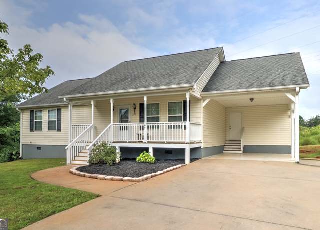 Property at 47 Head Ln, Cleveland, GA 30528, 3 beds, 2 baths