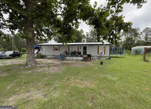 Property at 4514 Mockingbird Ln, Waycross, GA 31503, 3 beds, 2 baths