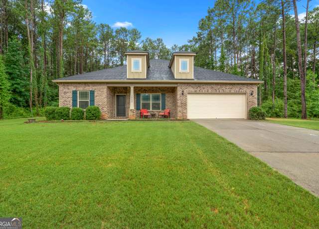 Property at 1002 Yorkshire Dr, Griffin, GA 30223, 4 beds, 2 baths