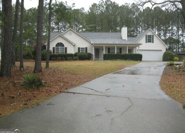 Property at 103 Twilight Ct, Jackson, GA 30233, 3 beds, 2 baths