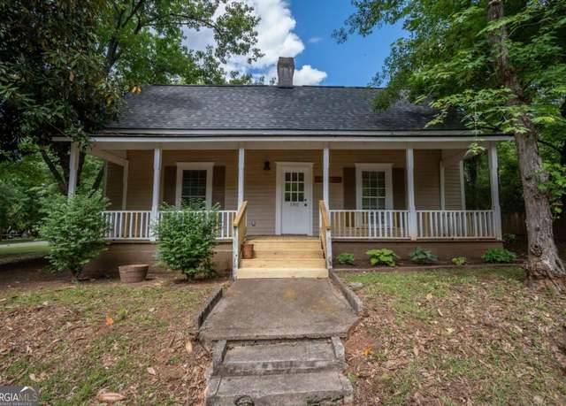 Property at 180 Cross St, Maysville, GA 30558, 2 beds, 1 bath