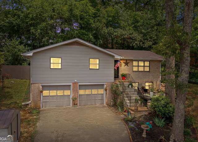 Property at 209 Cinderella Dr, Flintstone, GA 30725, 4 beds, 2 baths