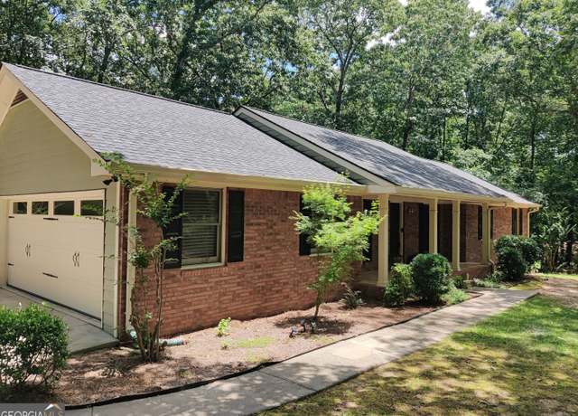 Property at 115 Ivy Ct, Tyrone, GA 30290, 3 beds, 2 baths